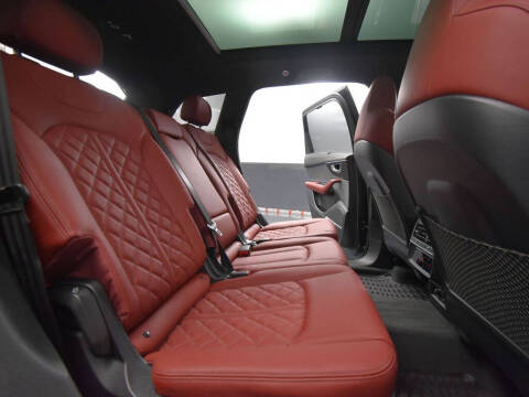 2024 Audi SQ7 4.0T quattro Premium Plus