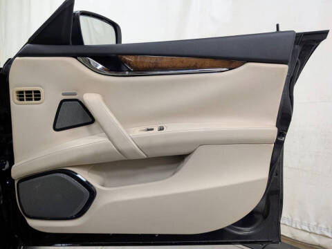 2014 Maserati Quattroporte Sport GT S