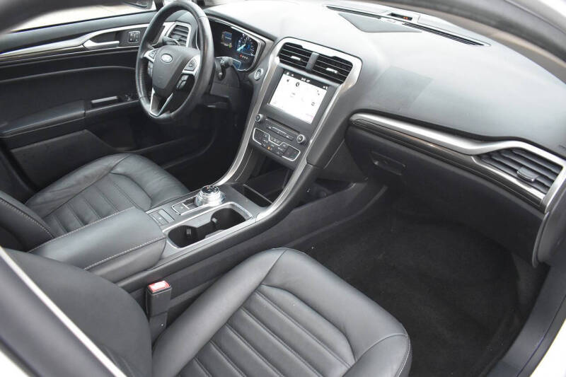 2018 Ford Fusion Hybrid SE