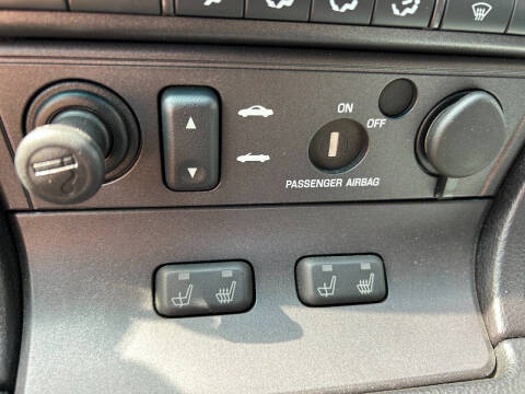 2003 Ford Thunderbird