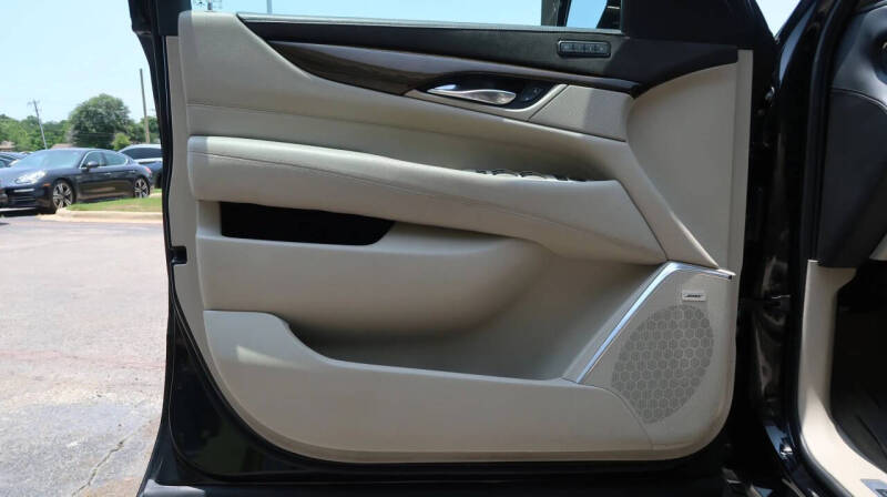 2018 Cadillac Escalade Luxury