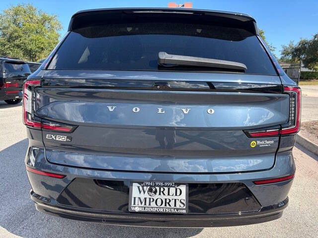 2025 Volvo EX90 27