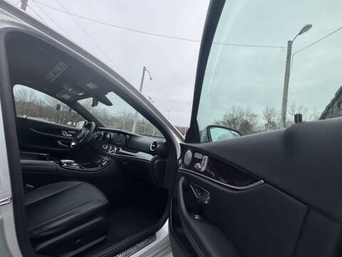 2017 Mercedes-Benz E-Class E 300 4MATIC