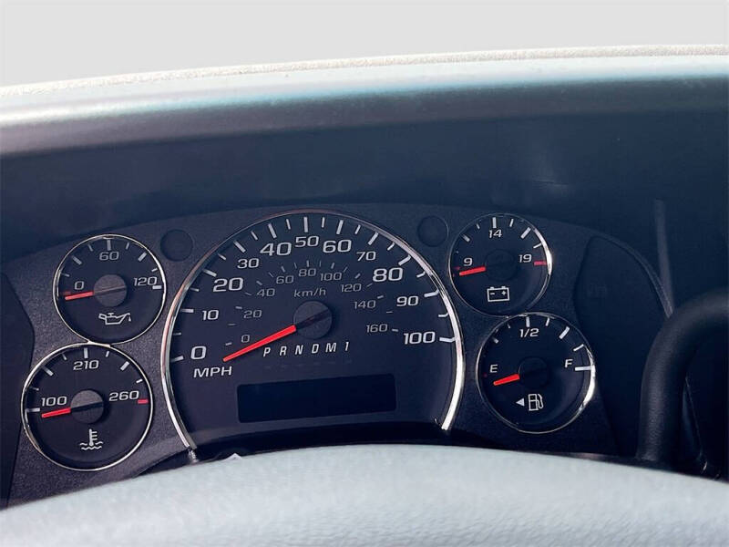 2023 Chevrolet Express 2500