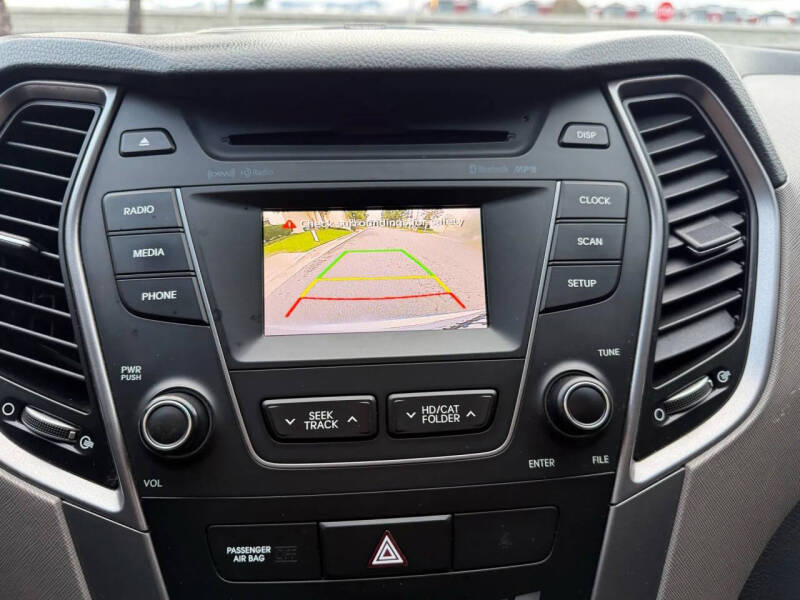 2016 Hyundai Santa Fe SE