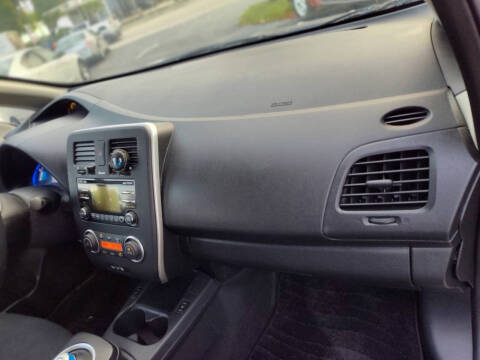 2015 Nissan LEAF S