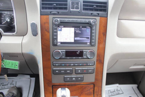 2011 Lincoln Navigator L