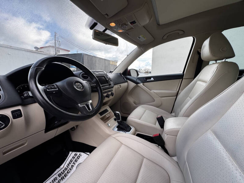 2016 Volkswagen Tiguan 2.0T SE