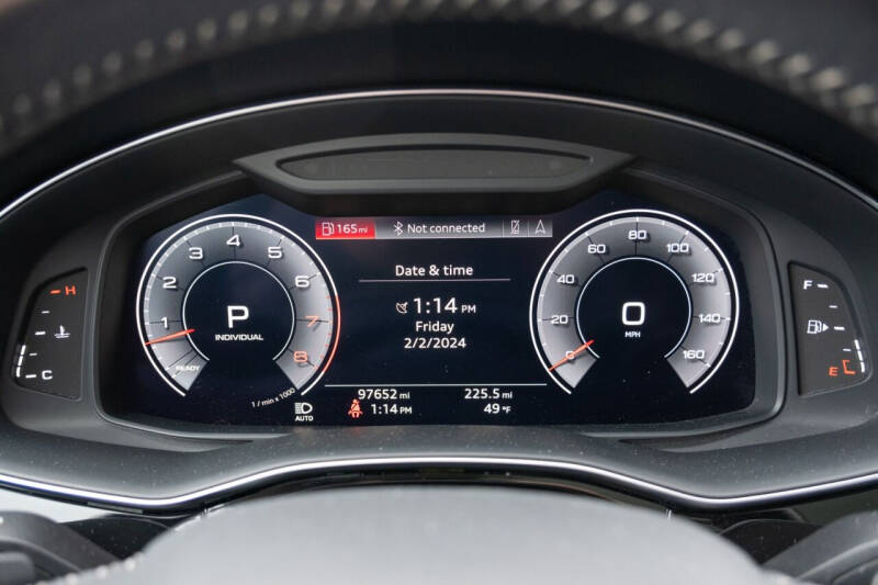 2020 Audi Q8 quattro Premium Plus 55 TFSI