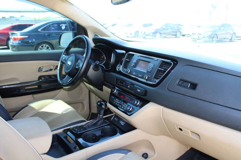2016 Kia Sedona