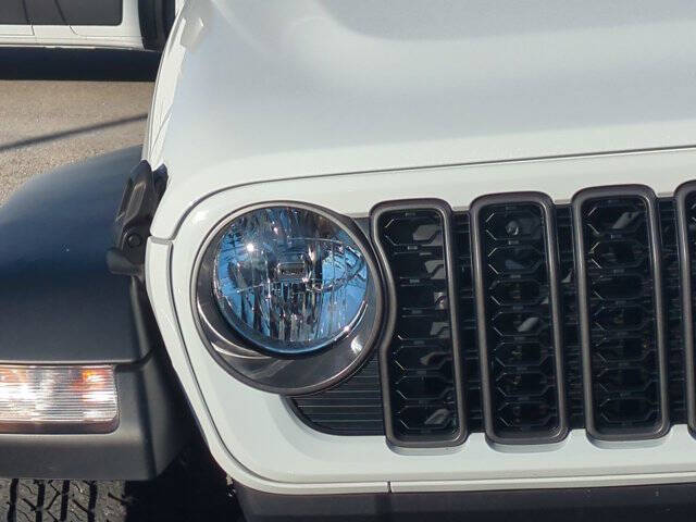2024 Jeep Gladiator Sport
