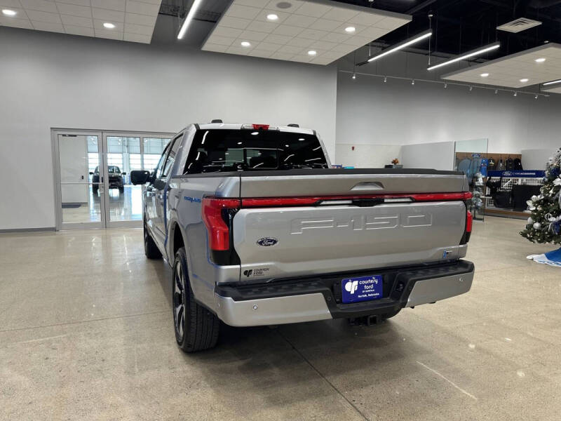 2023 Ford F-150 Lightning XLT