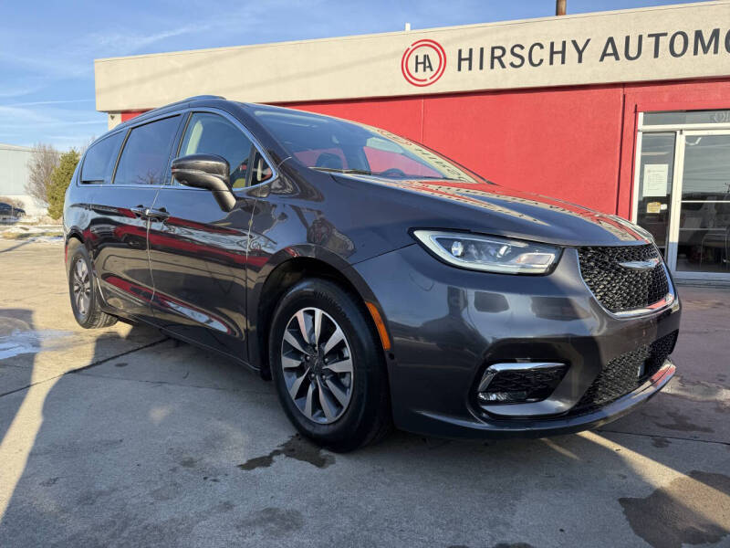 2021 Chrysler Pacifica Hybrid Touring L's photo