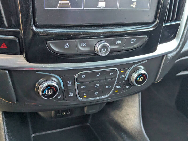 2021 Chevrolet Traverse LT Leather