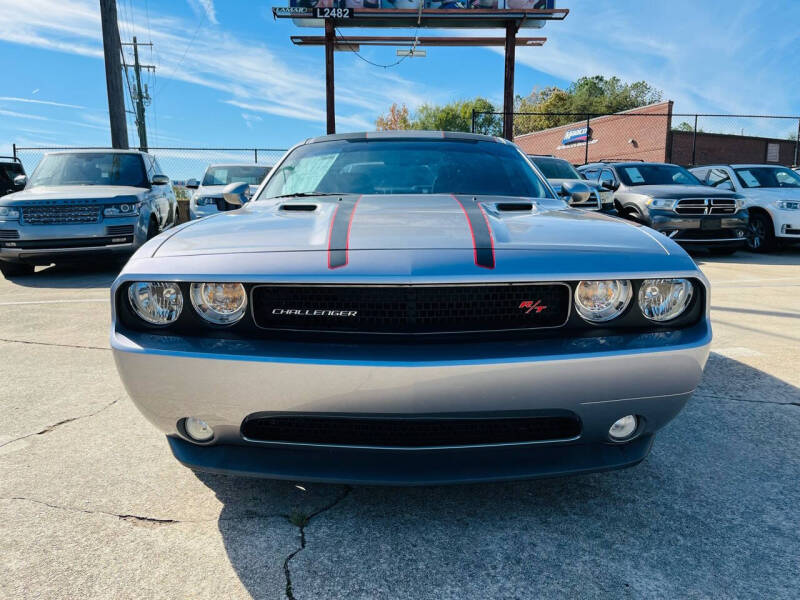 2013 Dodge Challenger R/T photo 3