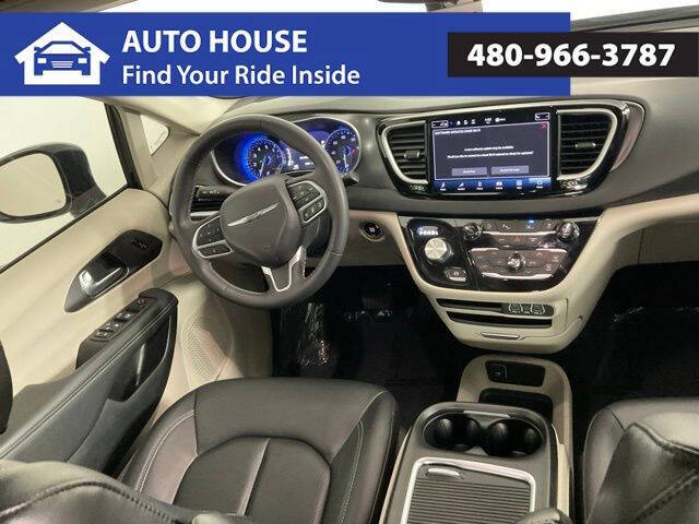 2024 Chrysler Pacifica Touring L