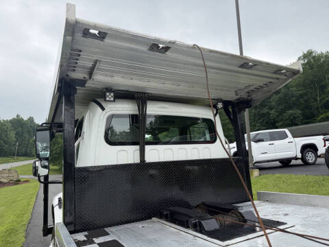 2019 Freightliner Business class M2