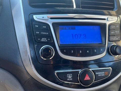 2012 Hyundai Accent GLS