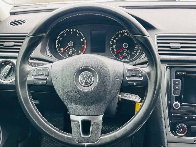 2015 Volkswagen Passat 1.8T SE