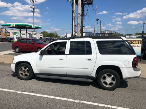 2005 Chevrolet TrailBlazer EXT for sale at Debo Bros Auto Sales in Philadelphia PA