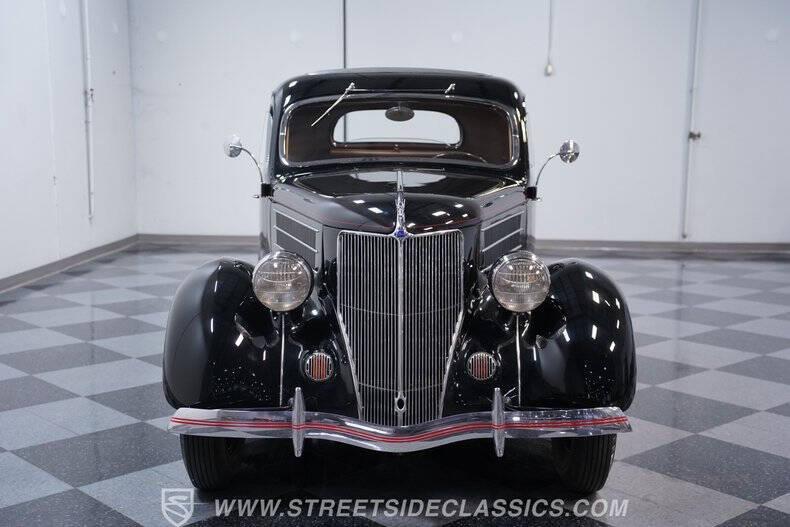 1936 Ford Deluxe