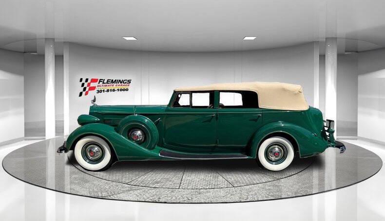 1937 Packard Super