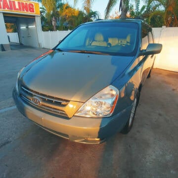 2006 Kia Sedona for sale at Autos by Tom in Largo FL