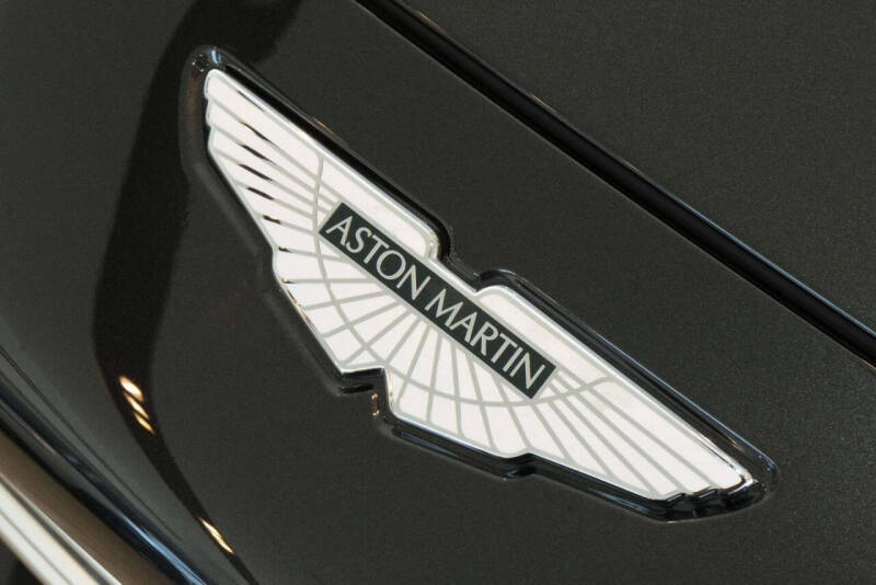 2024 Aston Martin DBX