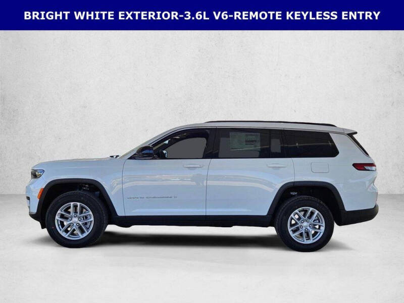 2026 Jeep Grand Cherokee Laredo