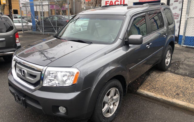 2011 Honda Pilot for sale at DEALS ON WHEELS in Newark NJ