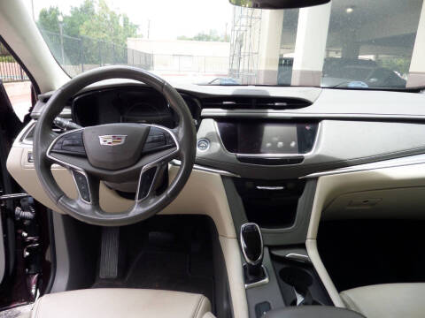 2018 Cadillac XT5 Luxury