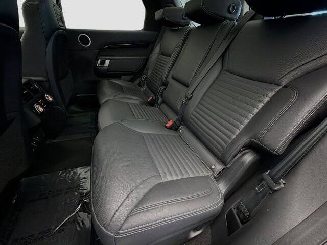 2024 Land Rover Discovery P300 S