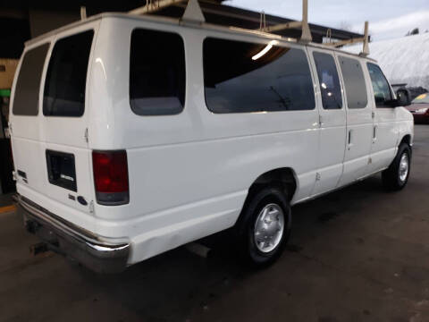2009 Ford E-Series E-350 SD XLT