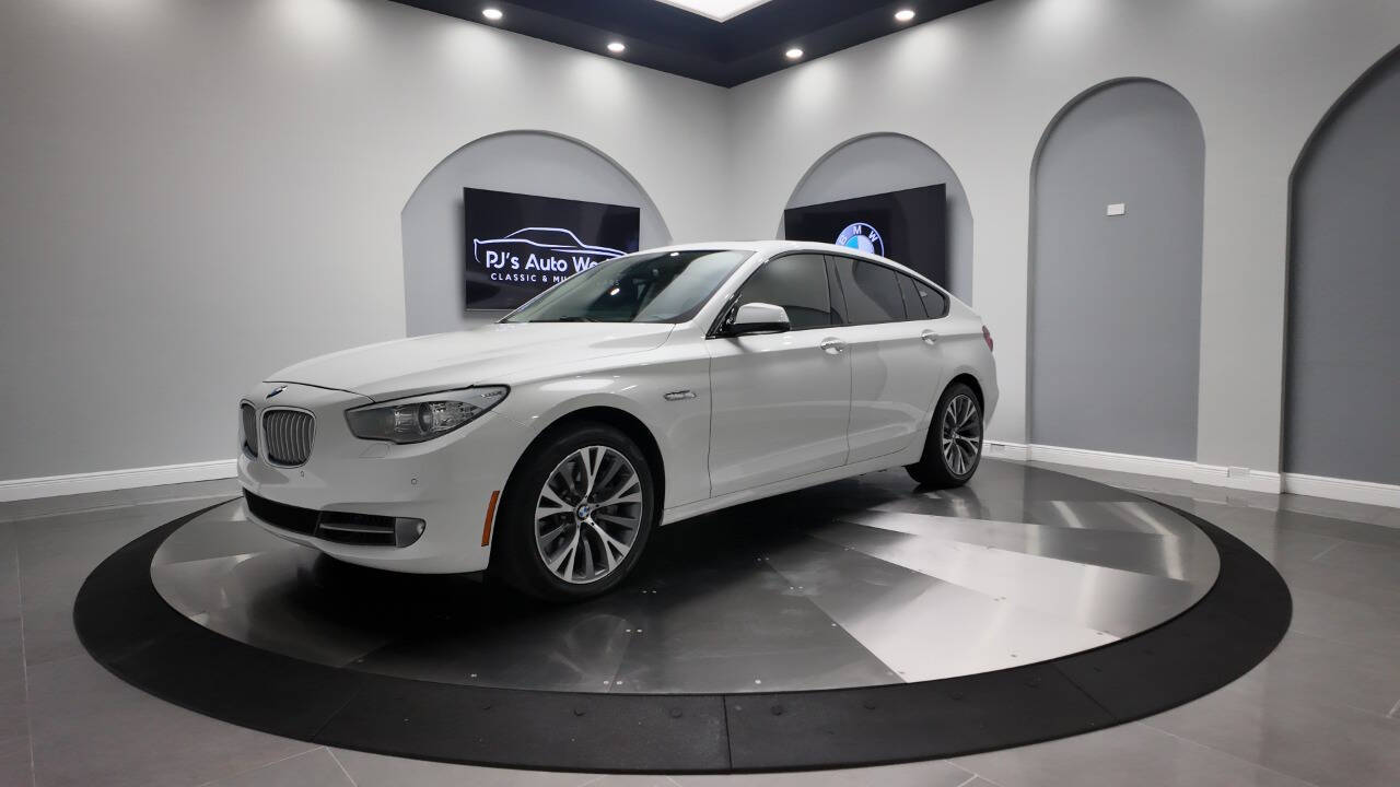 2012 BMW 5 Series 2
