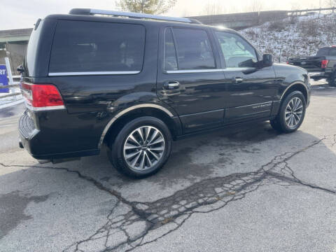2017 Lincoln Navigator Select