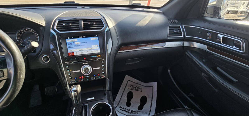 2017 Ford Explorer Platinum