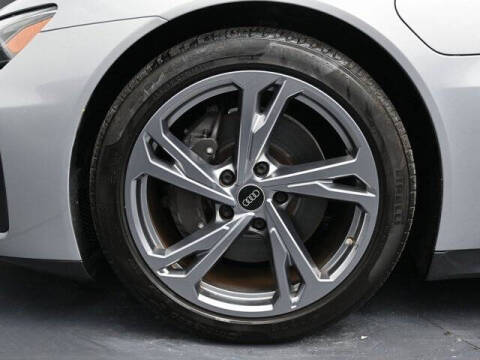 2022 Audi e-tron GT quattro Premium Plus