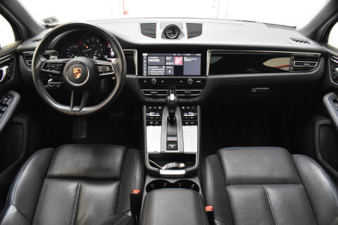 2022 Porsche Macan