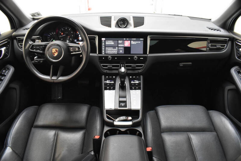 2022 Porsche Macan