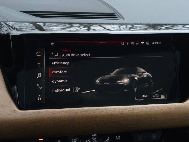 2023 Audi e-tron GT quattro Premium Plus