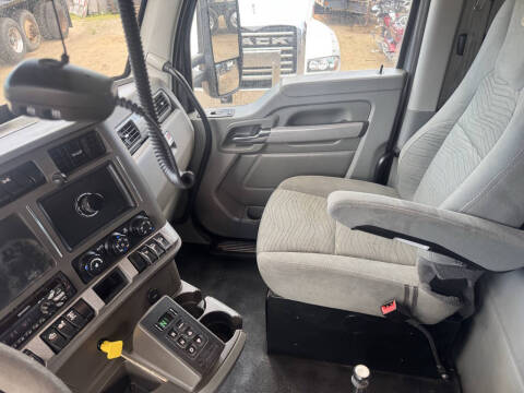 2015 Kenworth T880