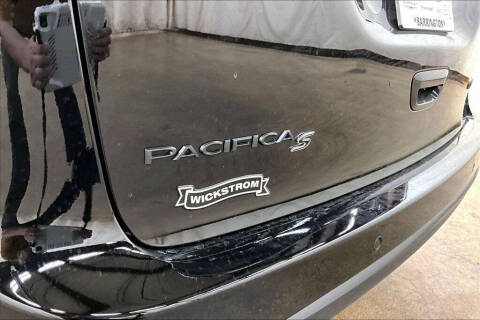 2027 Chrysler Pacifica Limited