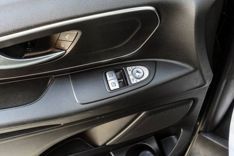 2020 Mercedes-Benz Metris Passenger