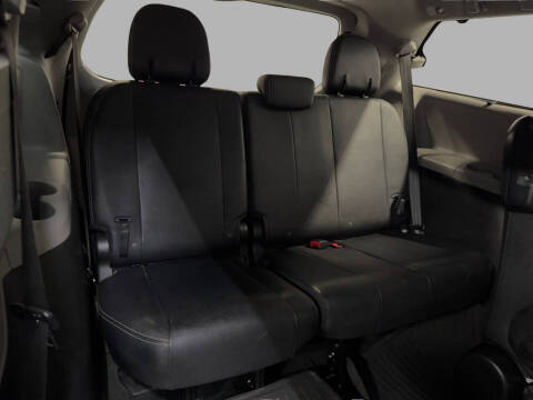 2016 Toyota Sienna SE 8-Passenger