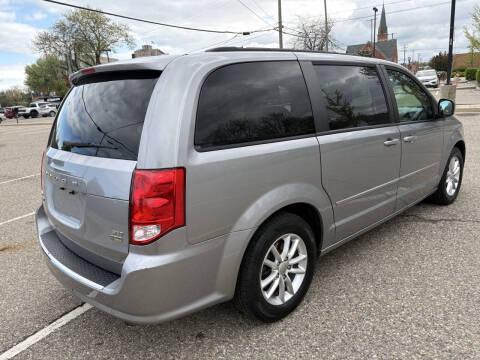 2016 Dodge Grand Caravan SXT Plus
