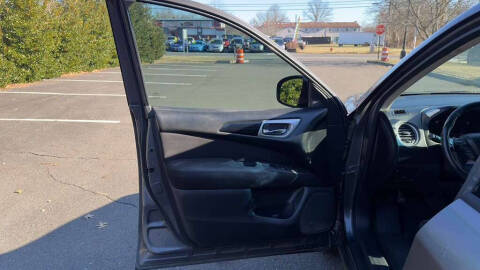 2015 Nissan Pathfinder SV