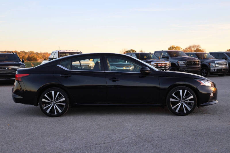 2022 Nissan Altima 2.5 SR