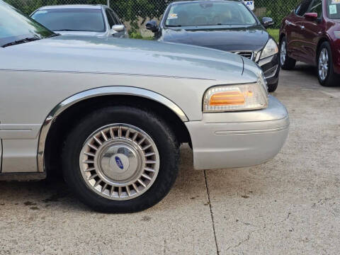 2001 Ford Crown Victoria