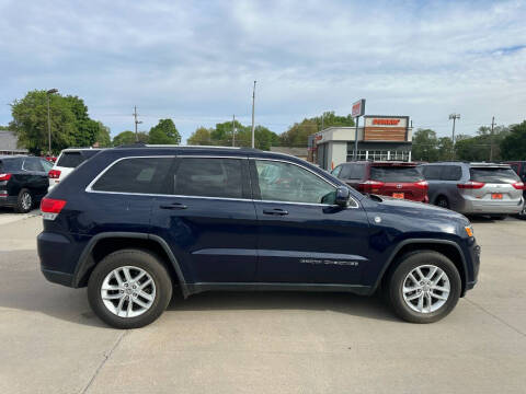 2017 Jeep Grand Cherokee Laredo