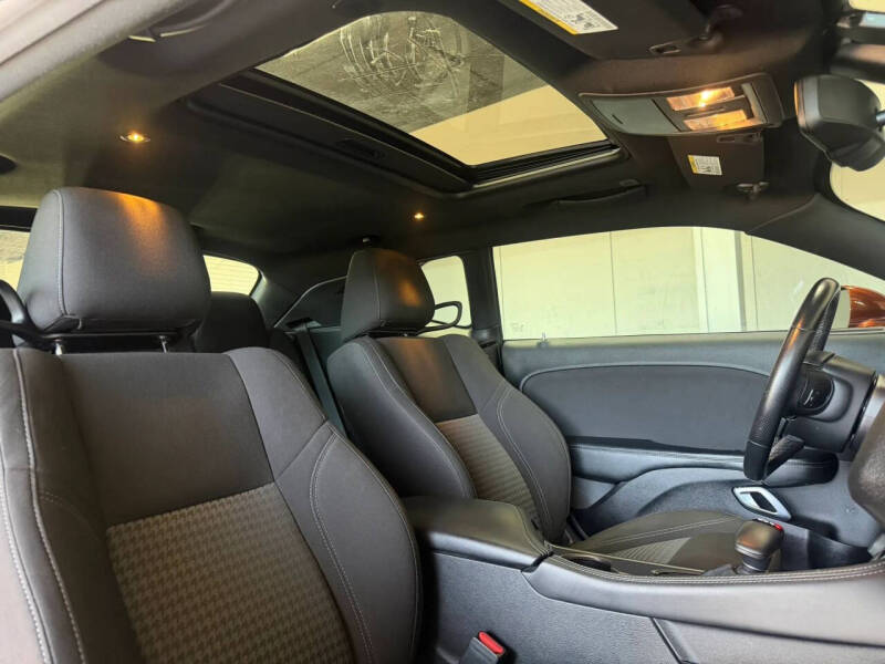 2020 Dodge Challenger SXT
